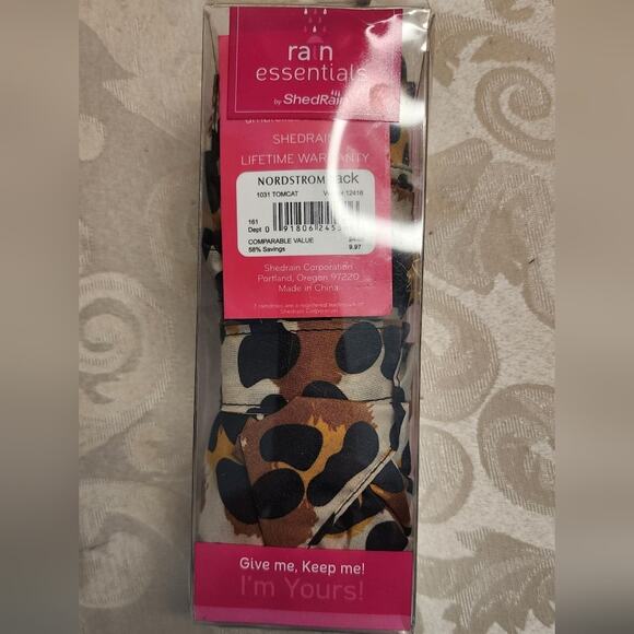 RAIN ESSENTIAL NORDSTROM Cheetah Print Small Foldable Umbrella New - Picture 2 of 4